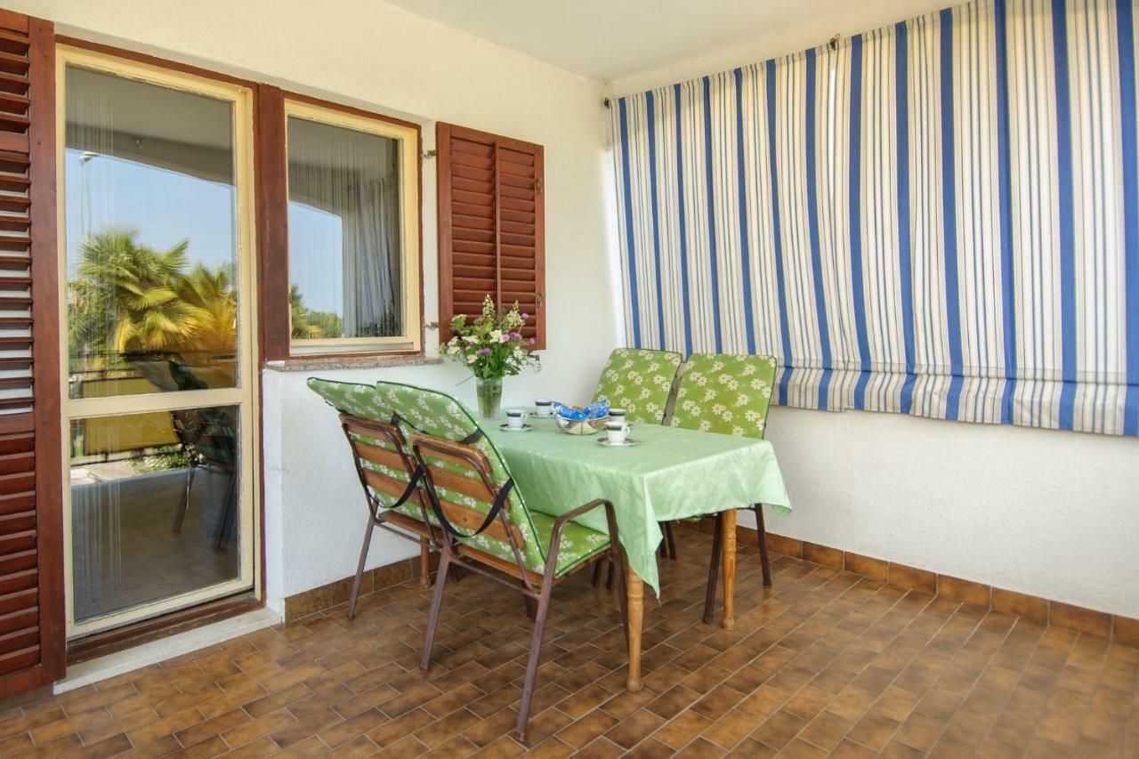 Apartments Nives Poreč Buitenkant foto